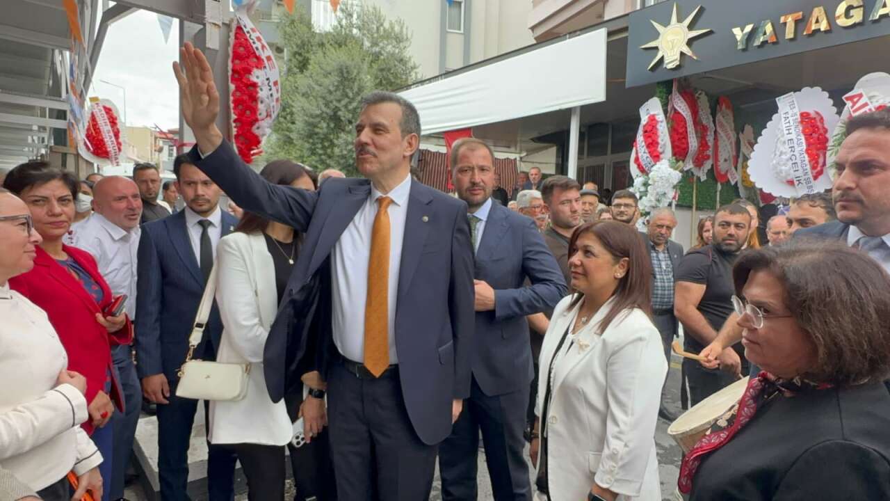 AK Parti Yatağan İlçe Başkanlığının Yeni Hizmet Binası Açıldı: 7 Gence Rozet Takıldı 11